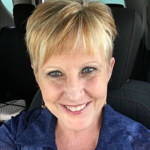 Meet your Posher, Kay